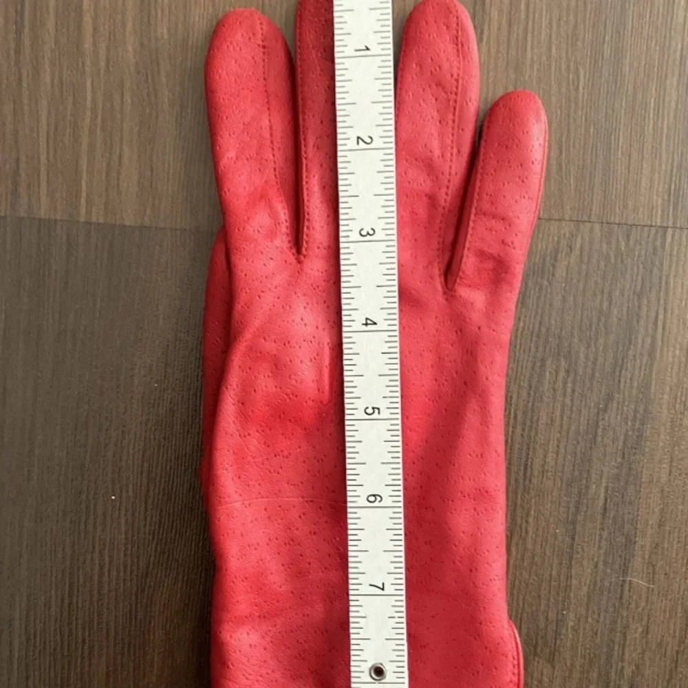 Vintage Red Perforated Leather Gloves Lined Women's Fall Winter M/ 7